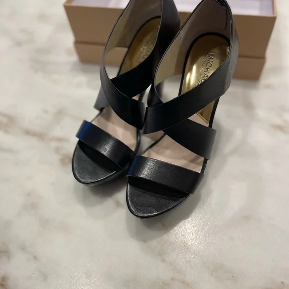 Holiday Dress Black Leather Shoe Sandals, Michael Kore Elena Platform Modern - Picture 5 of 10